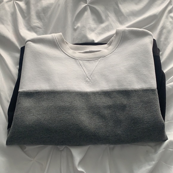 aritzia crew neck - Picture 2 of 3